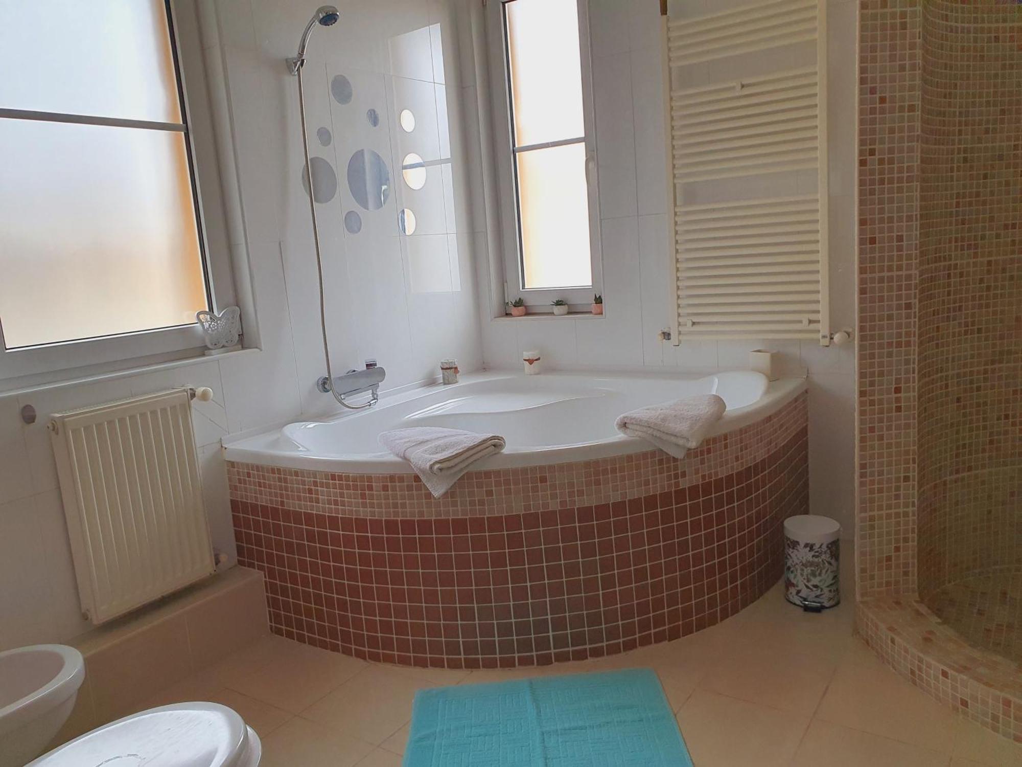 Adel Apartman Μίσκολτς Εξωτερικό φωτογραφία