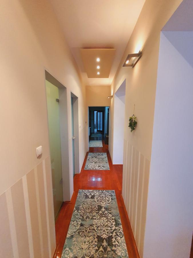 Adel Apartman Μίσκολτς Εξωτερικό φωτογραφία